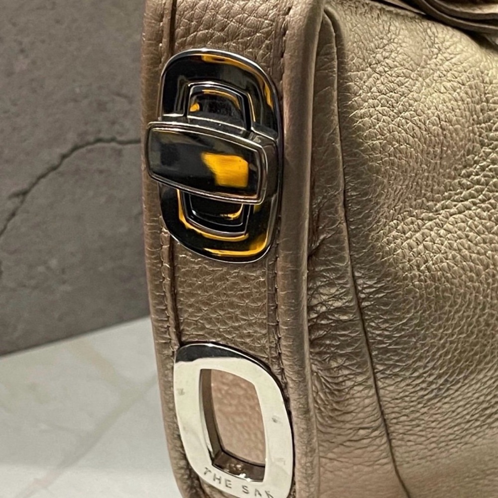 The Sak Leather Shoulder Bag Metallic Gold  Barrel Bag Pink Label - Picture 9 of 12